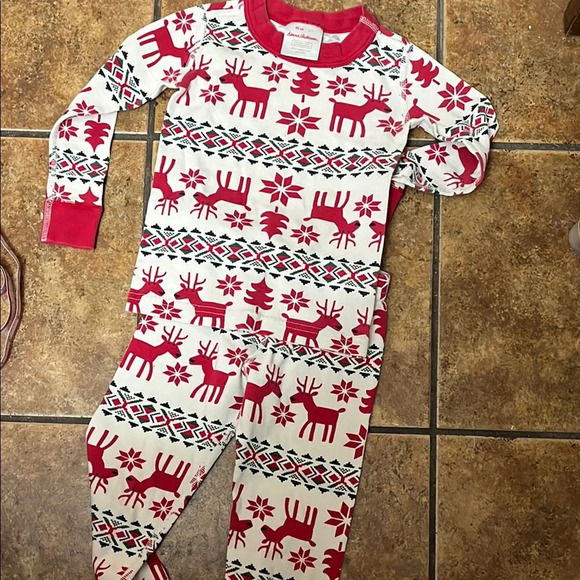 Hanna Andersson Red and White Kids Pajamas - Picture 1 of 3